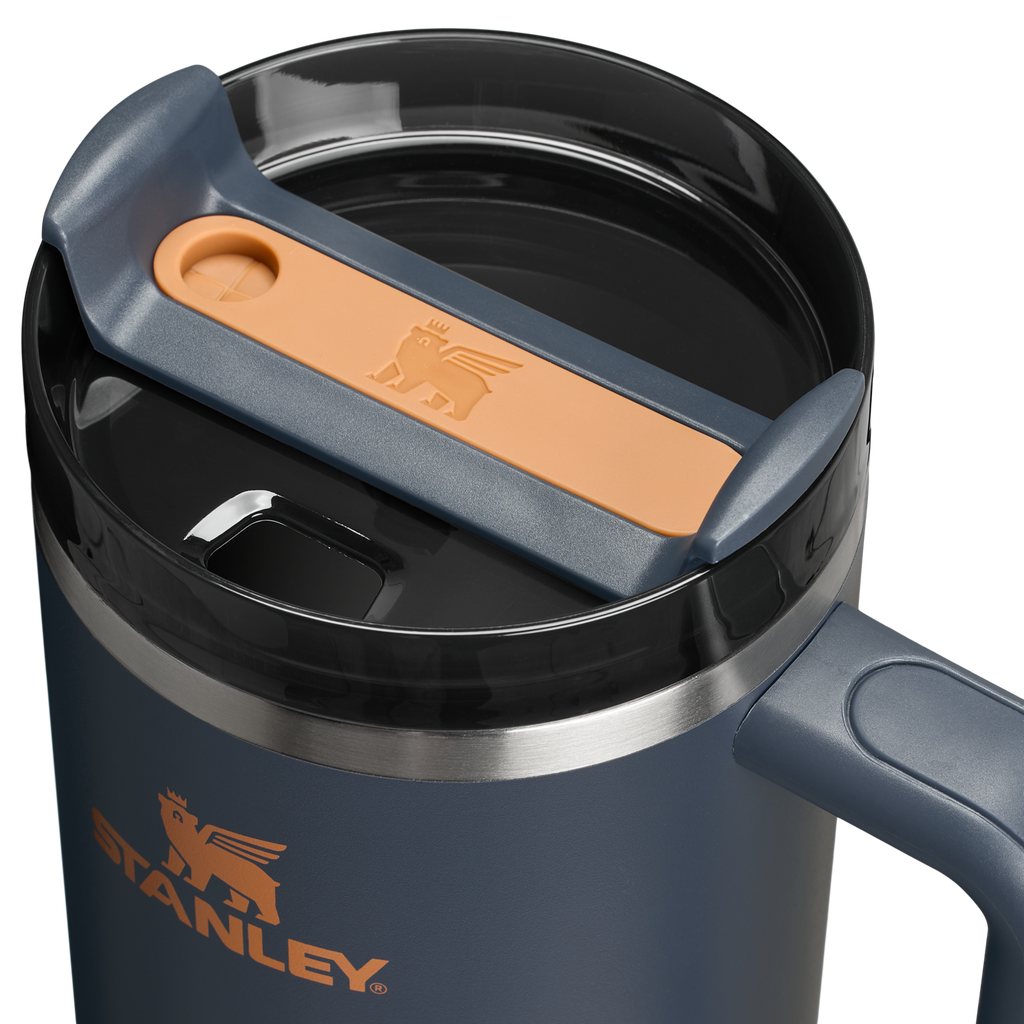 Double-Wall Vacuum The Quencher H2.0 Flowstate Tumbler  | Stanley Create D332L - FlowState 3-Position Lid Insulated Travel Mug Detail